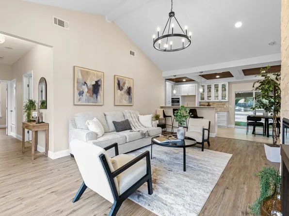 2709 Collins Blvd, Garland, TX 75044