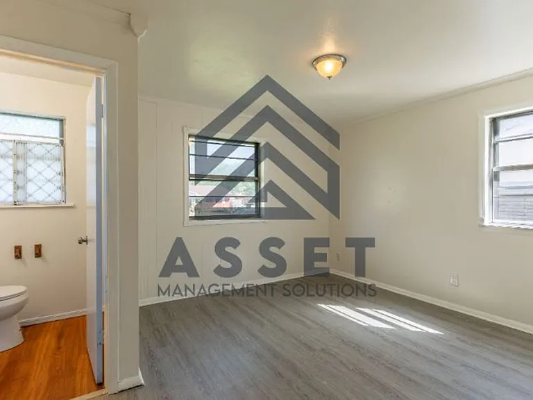 2604 SW 65th St — Photo 15