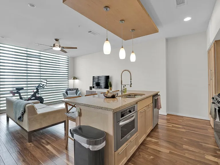1600 Barton Springs Rd #6304 — Photo 3