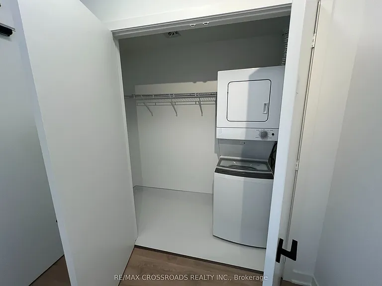 1185 Dupont St #801 — Photo 3