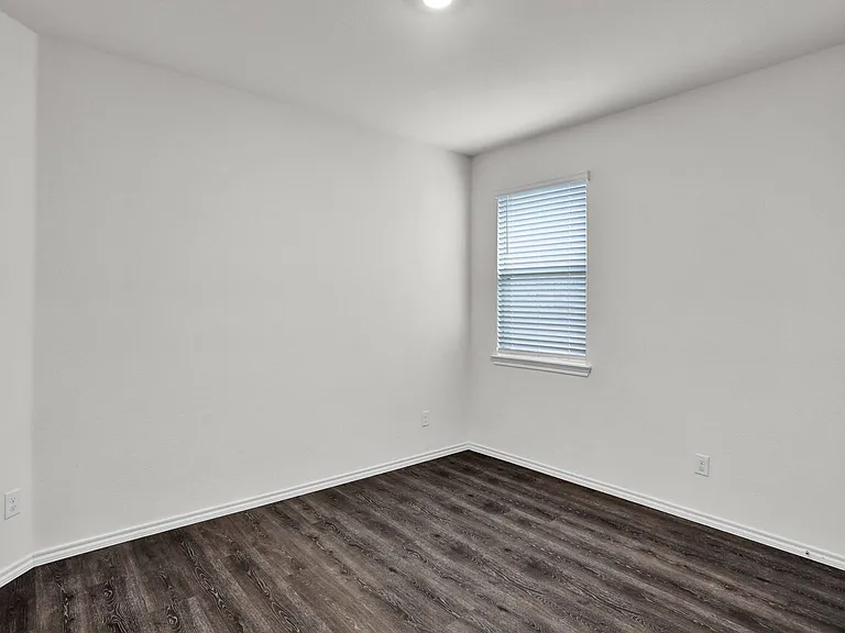 1008 Honey Maple St — Photo 11
