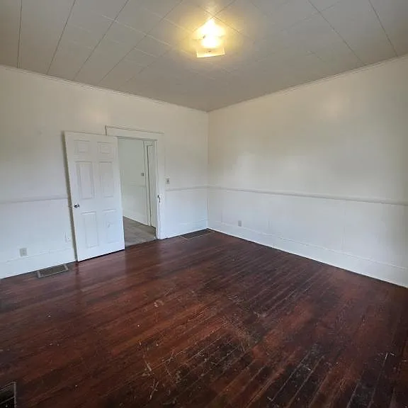 621 1/2 S Main St — Photo 7
