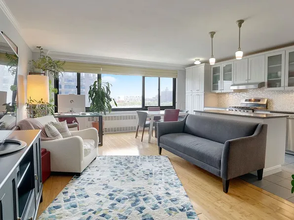 185 Hall St APT 1104, Brooklyn, NY 11205