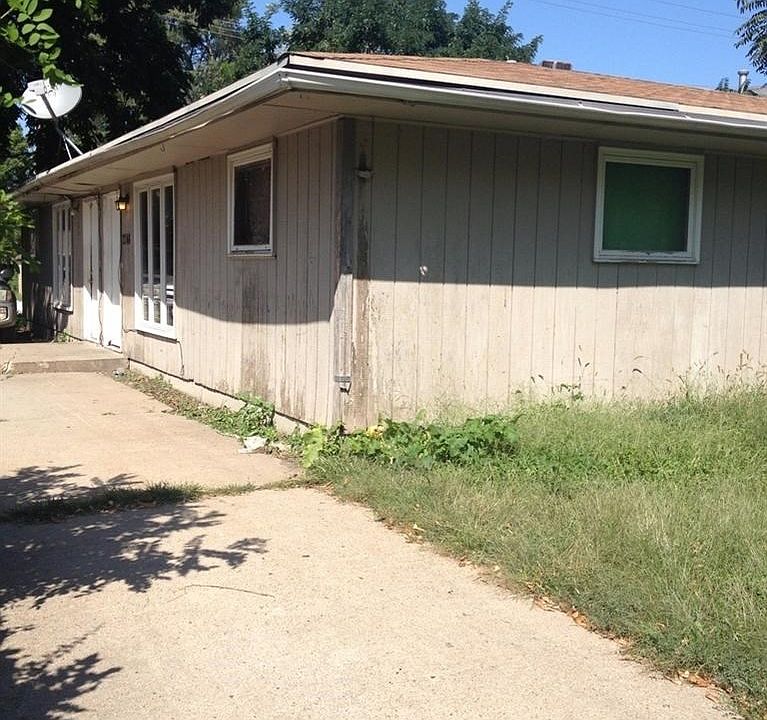 2nd image of 2748 Apple St