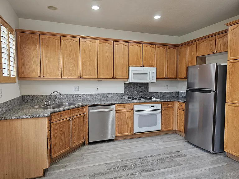 1751 Tallowberry Ln — Photo 4
