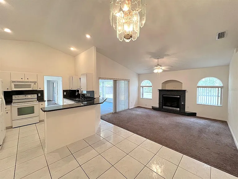 106 Point Of Woods Dr — Photo 12