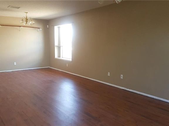 2nd image of 2401 Tierra Buena Dr