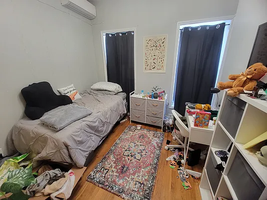 Rented by Yup Realty LLC | media 33