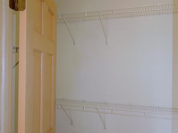 5th image of 276 Arboretum Dr