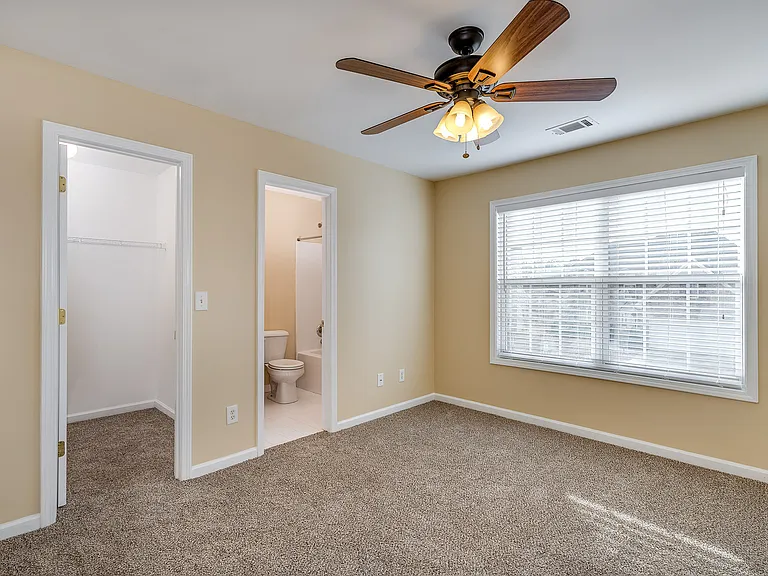 2318 Shady Maple Trl — Photo 17
