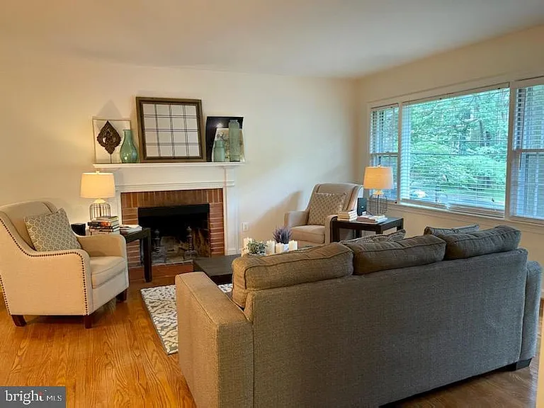 2305 N Vermont St — Photo 18