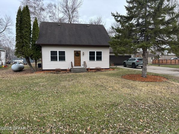 516 Vance Ave S, Erskine, MN 56535