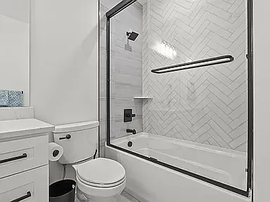 804 Shelburne Way — Photo 4