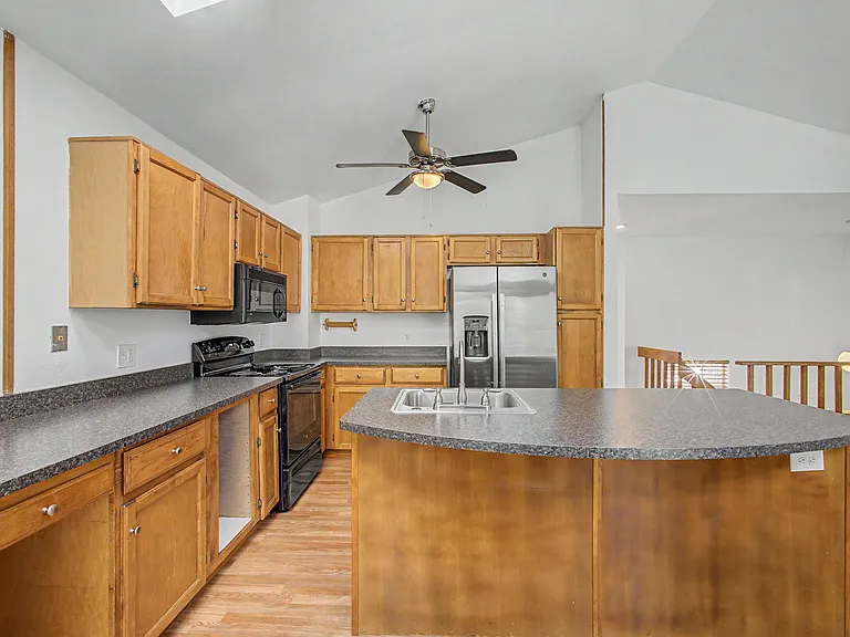 3731 Shefield Dr — Photo 6
