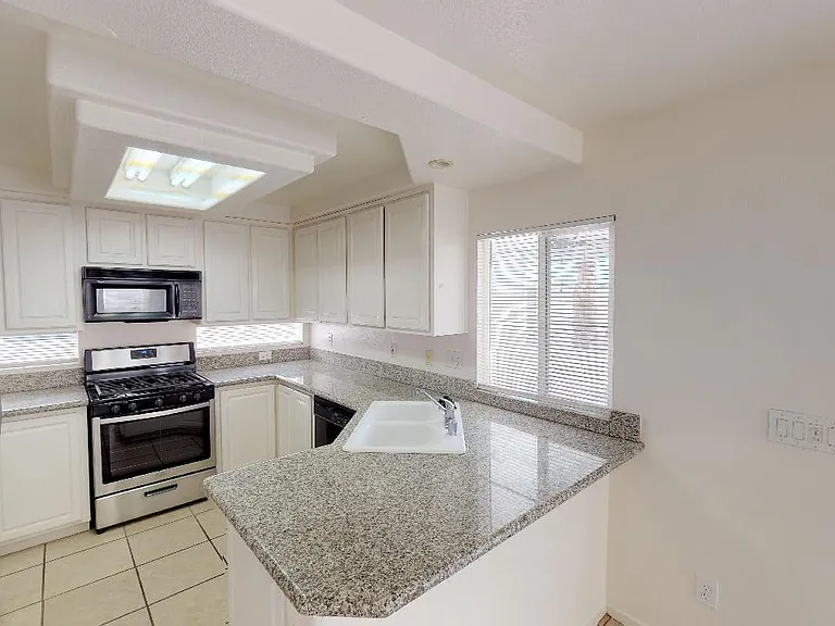 715 Plantain Lily Ave — Photo 6