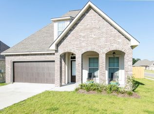 200 Valcour Pl, Youngsville, LA 70592