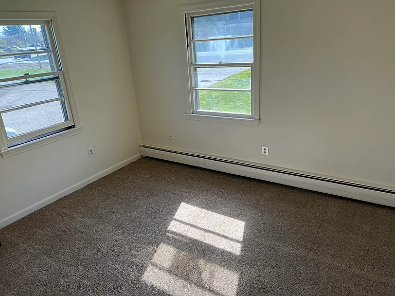 400 Portsmouth Ave #1 — Photo 4