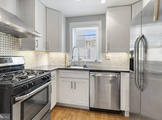 313 Mercy St, Philadelphia, PA 19148