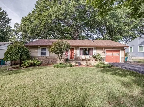 7112 Outlook St, Overland Park, KS 66204
