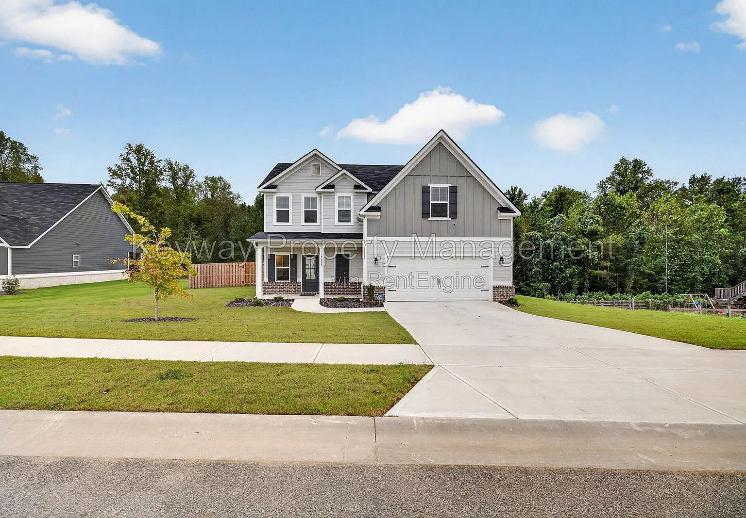 4 bed, 2.5 bath, 2079 sqft, $2,135 — Photo 3