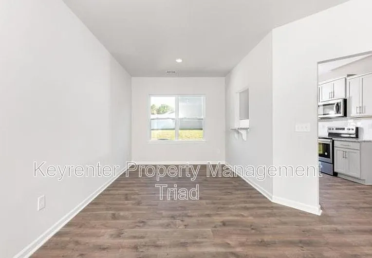 1122 Banworth Ct — Photo 24