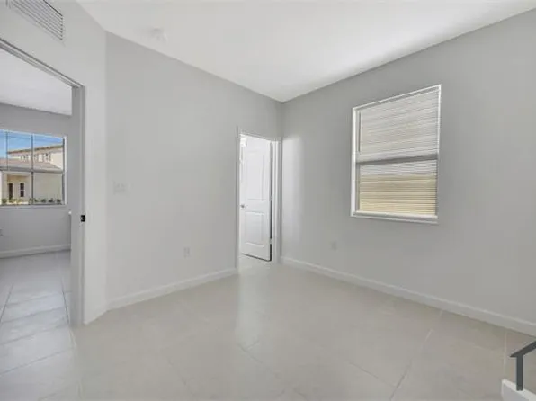 2205 SE 30th St, Homestead, FL 33035
