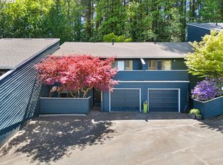 4606 SW Caldew St APT B, Portland, OR 97219