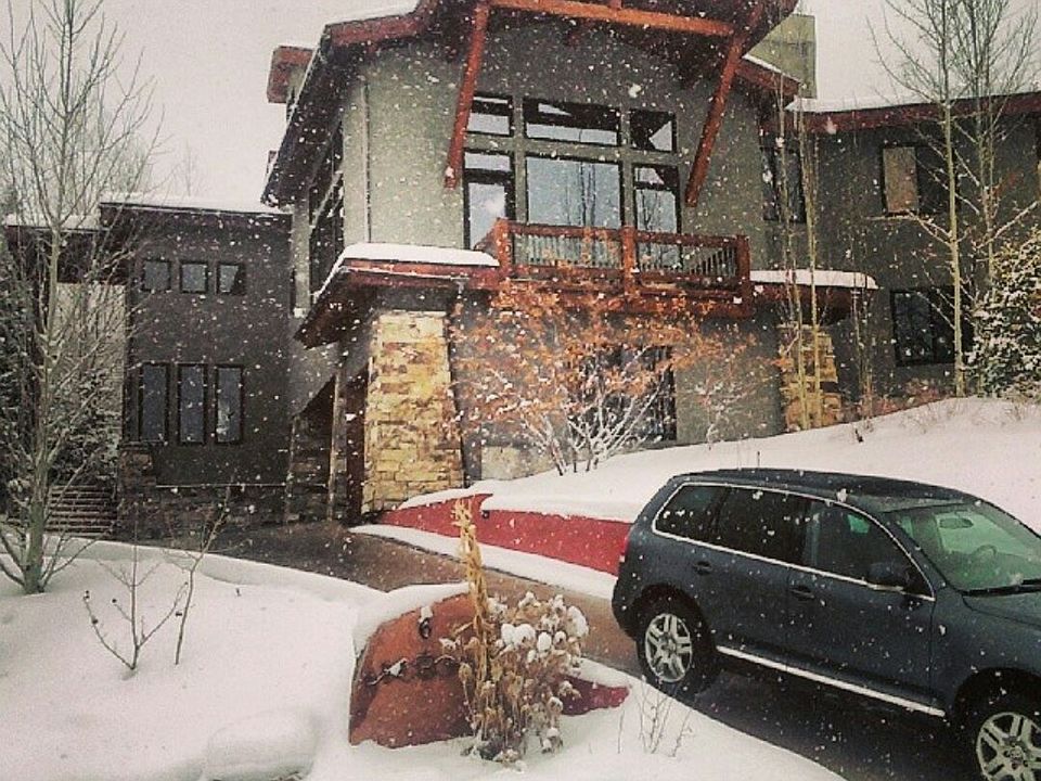 1st image of 6 Waterloo Cir