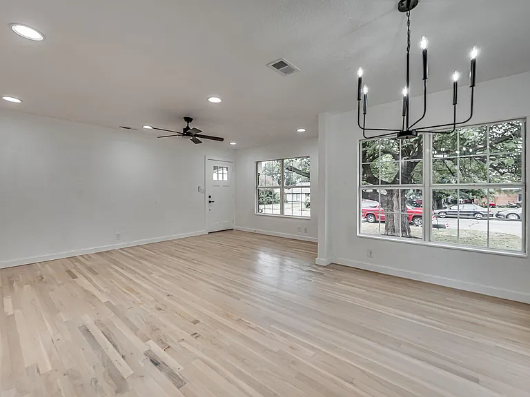4728 Houghton Ave — Photo 3