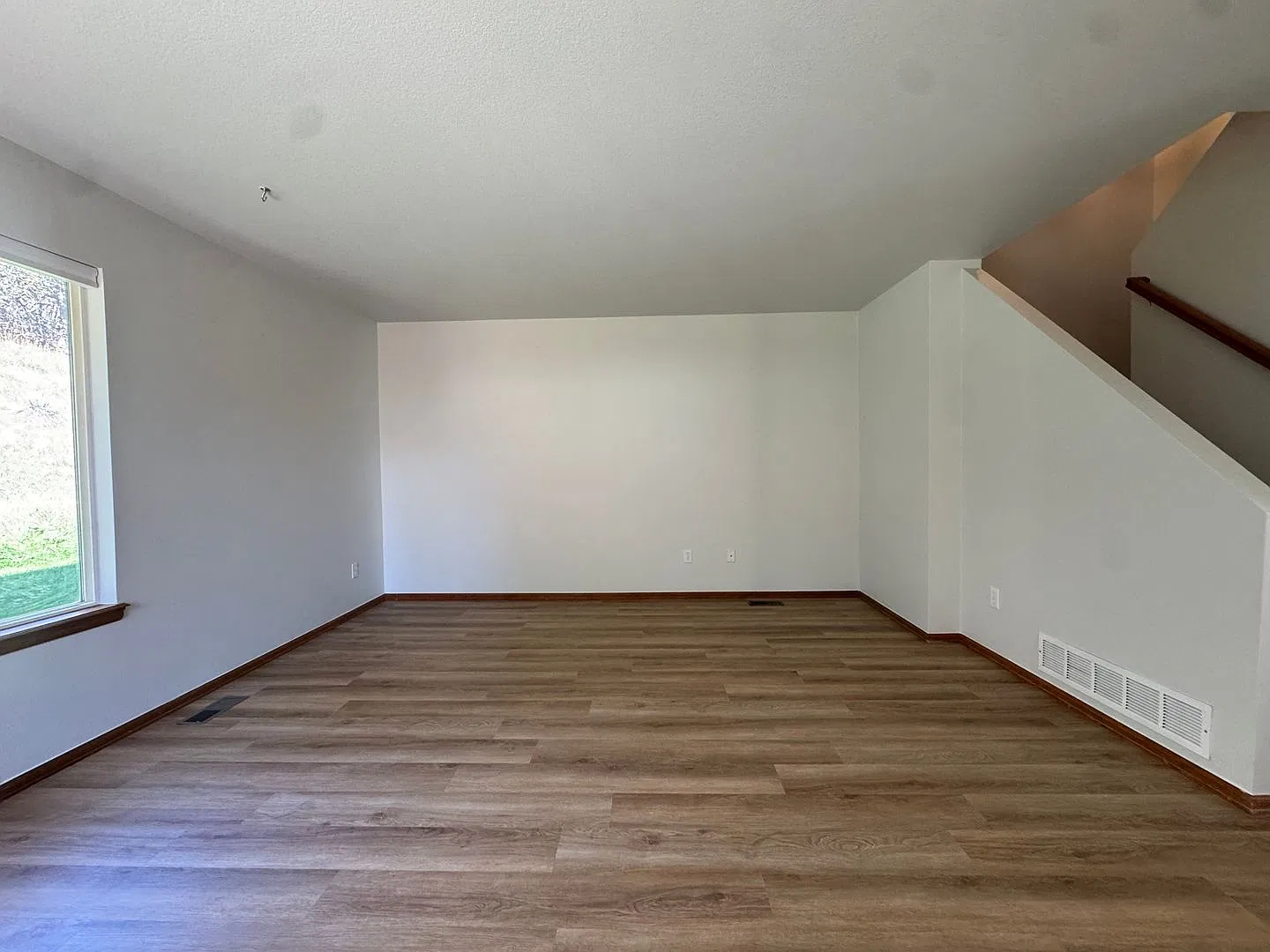 Beautifully Updated 2-Bedroom Townhome in Old Colorado City! — Photo 4