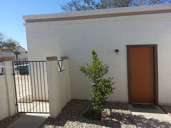 3rd image of 4710 W Menadota Dr