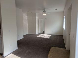 708 Meadow Grove Ct APT C, Bakersfield, CA 93308
