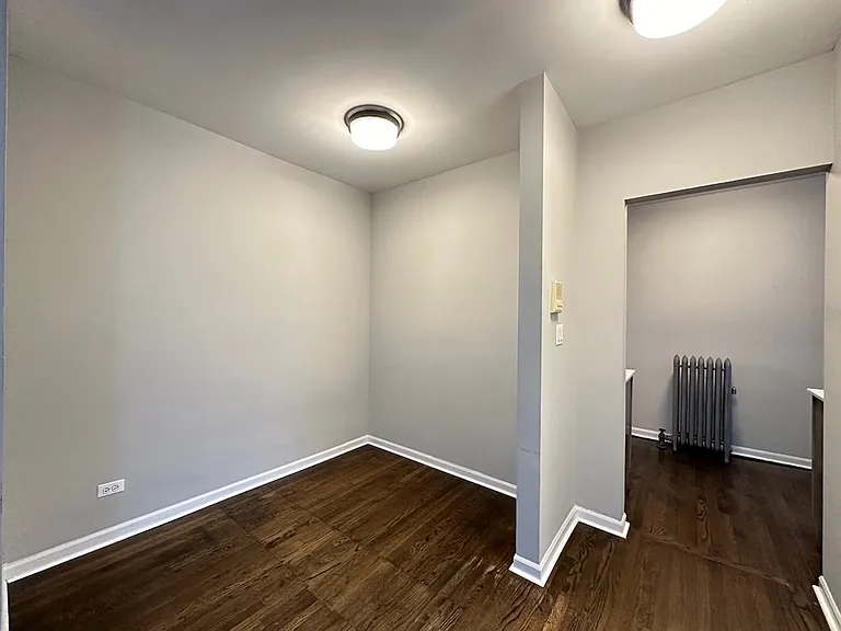 914 W Dakin St #211 — Photo 7