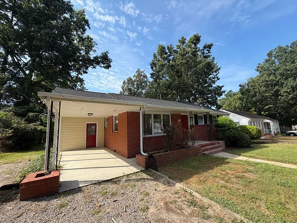 126 Deerfield Dr