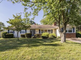 352 Colonial Dr, Toms River, NJ 08753
