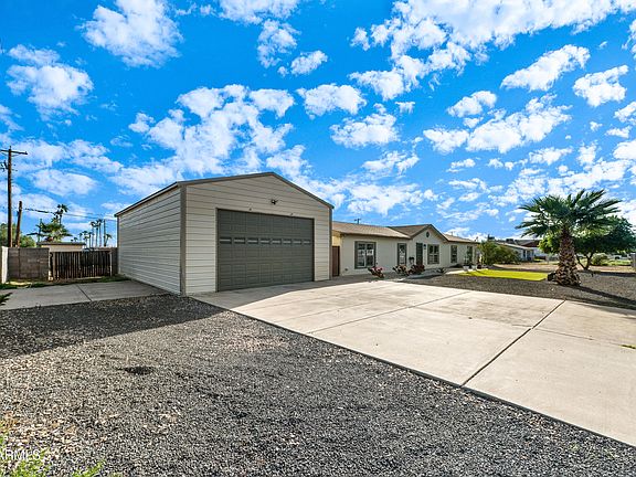 3rd image of 10517 E BOULDER Drive