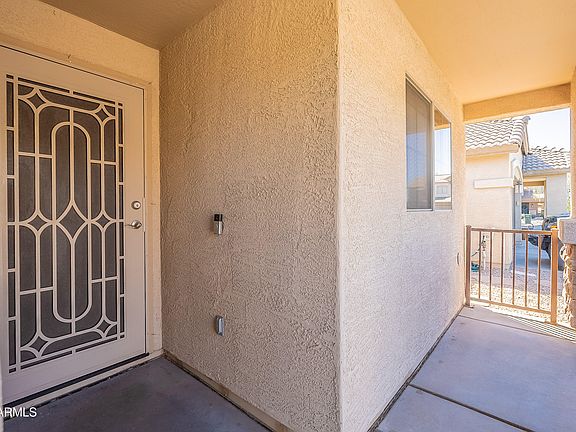 3rd image of 4423 E HIGH POINT Drive