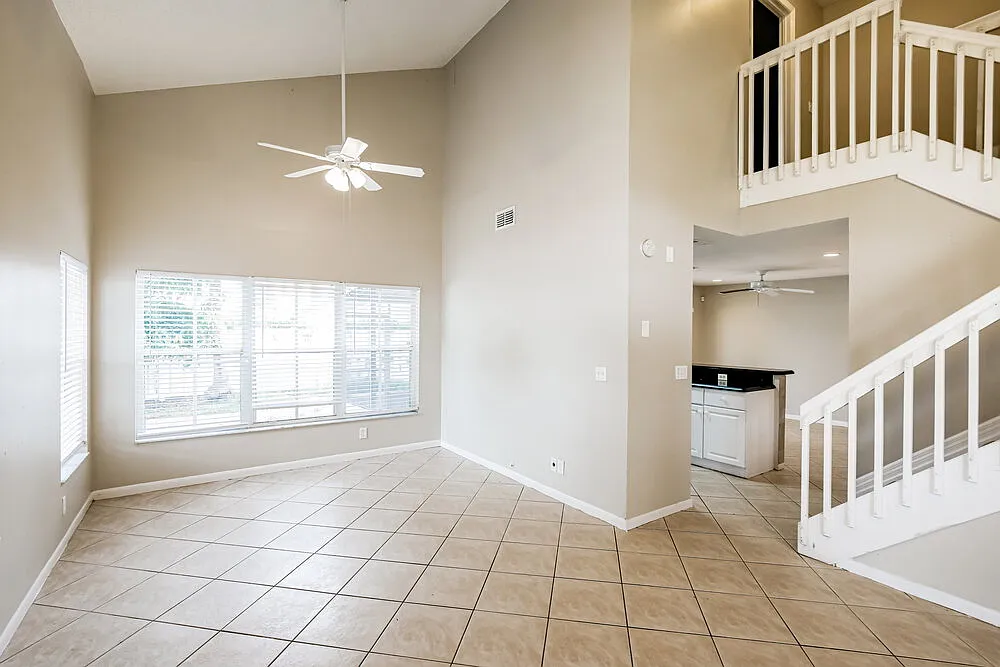 3 bed, 2.5 bath, 1738 sqft, $3,080 — Photo 4