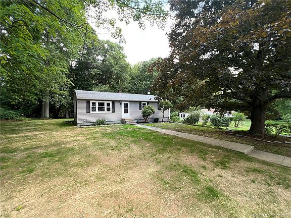 3rd image of 38 Farview Dr