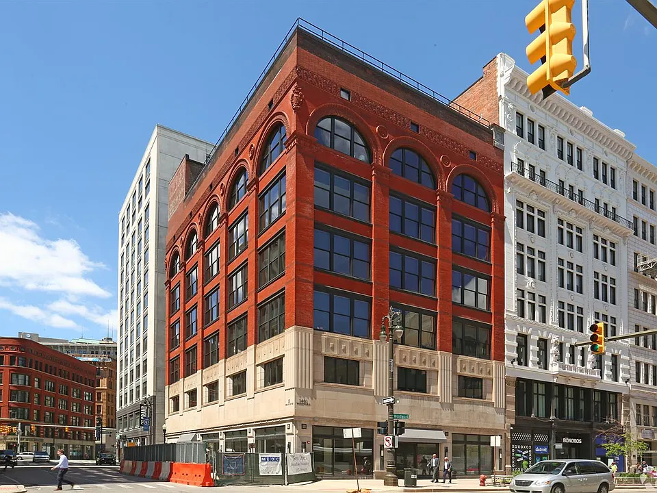 Elliott Building R