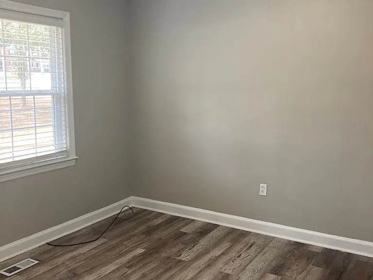 3324 Vineville Ave — Photo 9