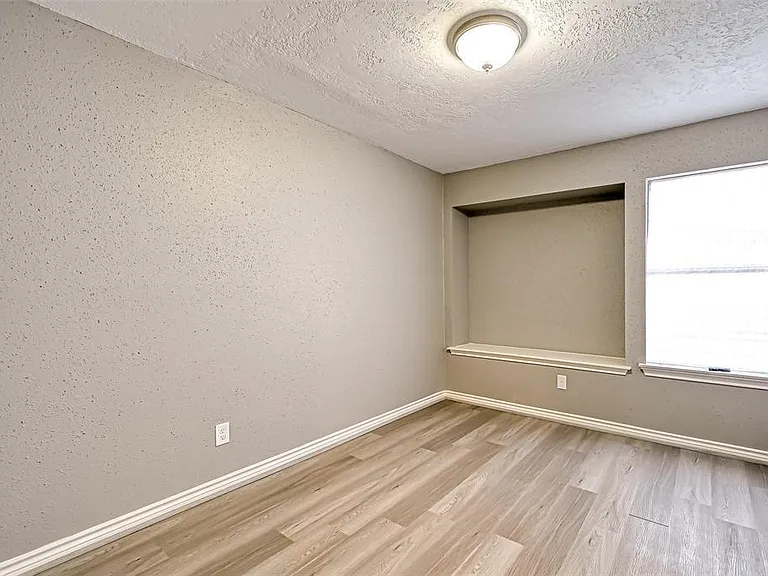 10252 Cottage Field Rd — Photo 13
