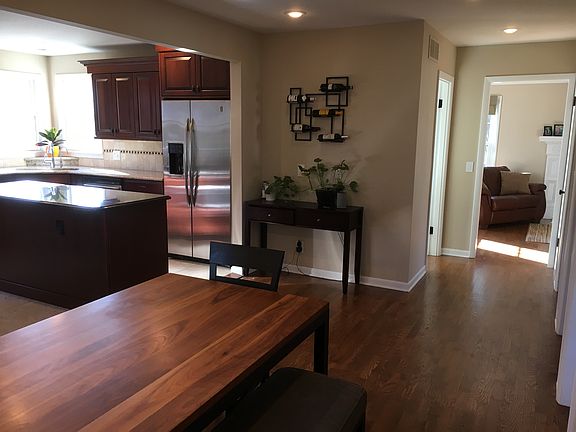 5th image of 2529 Lomond Dr