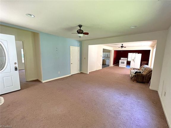 5th image of 509 Birch Creek Rd