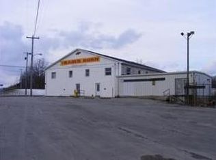 990 New Castle Rd, Butler, PA 16001