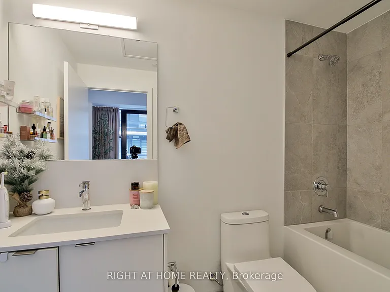 1612 Charles St #428 — Photo 12