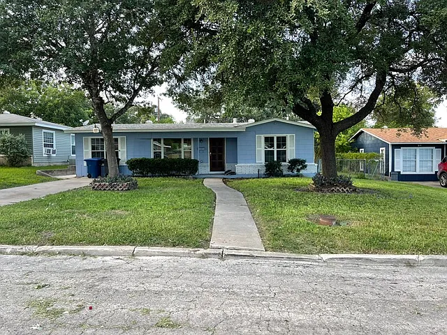 619 Marchmont Ln — Photo 9