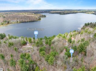 5414 Birch Glen Rd, Lake Ann, MI 49650