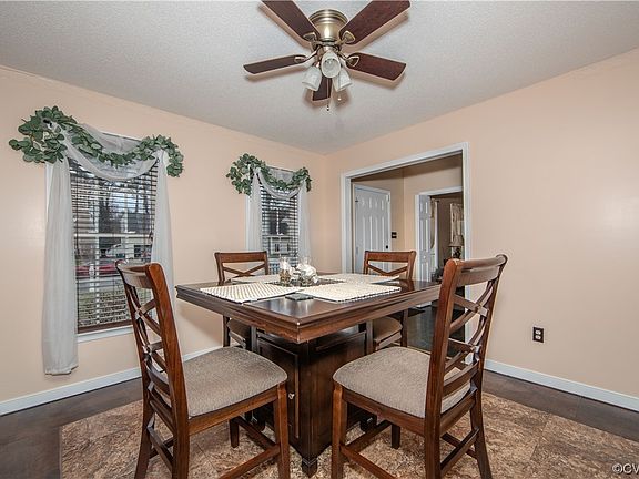5th image of 1708 Saddlehorse Pl