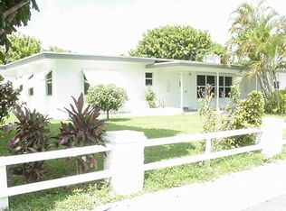 105 NE 3rd Ave, Hallandale, FL 33009